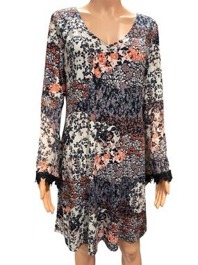 Established 1962 Polyester blend Floral print V-Neck Dress